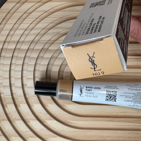 Yves Saint Laurent NU Primer - Shade NU 9 - Picture 4 of 5